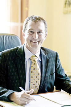 Michael Schneider